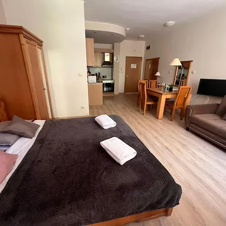 Garden Of Eden - アパート